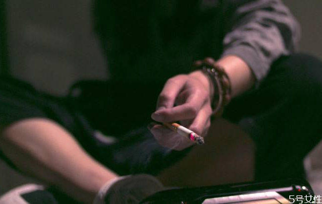 抽烟抽得快好还是慢好,抽烟的速度快好还是慢好
