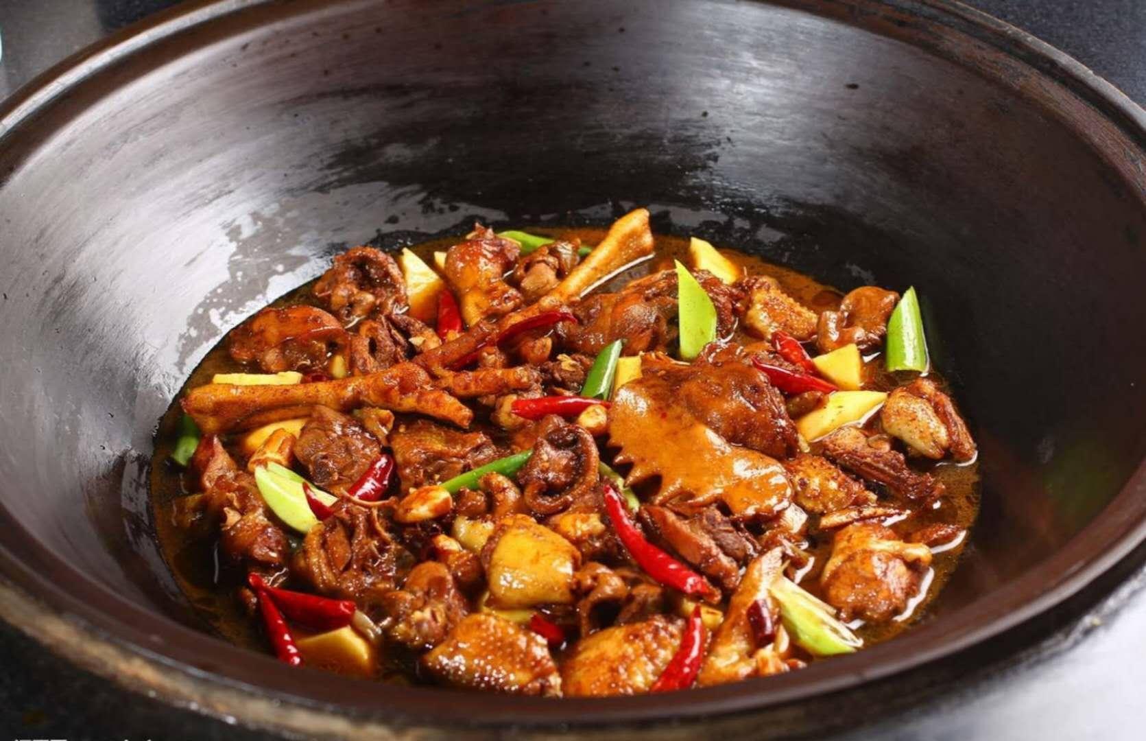 铁锅首次用怎么清洗,新买的炒菜铁锅第一次用怎样清洗