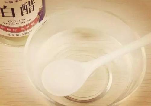 用醋熏鼻子能治鼻塞,鼻塞可以用白醋熏吗 用醋熏鼻子能治鼻塞,鼻塞可以用白醋熏吗