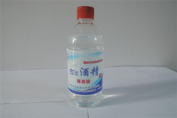买不到消毒酒精怎么办,没有医用酒精可以用白酒消毒吗
