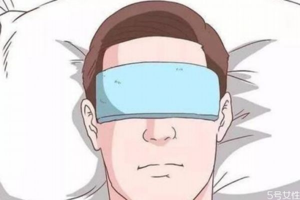 热盐水敷眼睛有什么作用是什么,用盐热水敷眼睛的作用