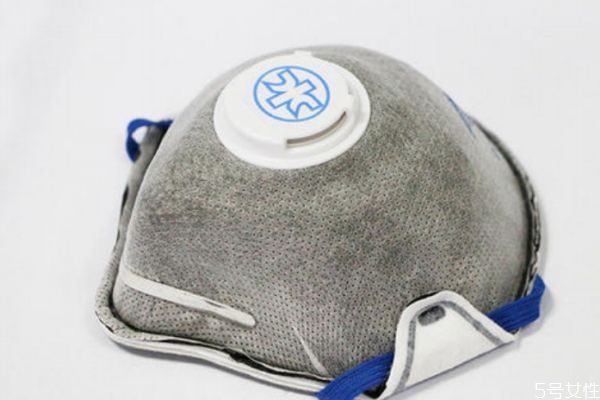 用什么口罩防肺炎,戴口罩就能防止肺炎?