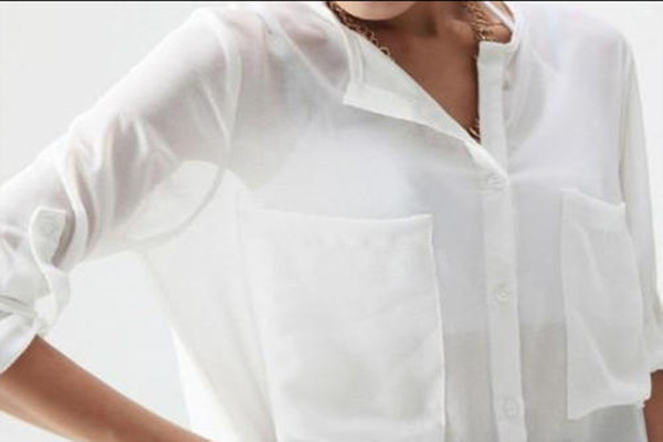 腋窝发臭是怎么回事,为什么腋下的汗是臭的 腋窝发臭是怎么回事,为什么腋下的汗是臭的