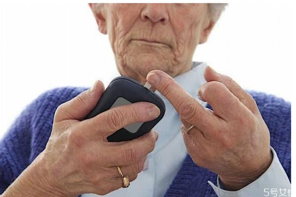 为什么会手麻呢,为啥手会麻 为什么会手麻呢,为啥手会麻