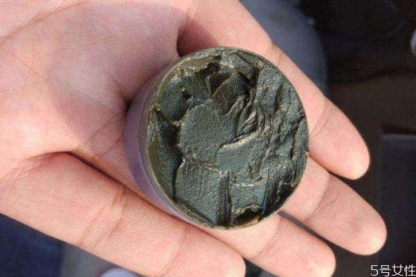 季节性手脱皮是什么原因怎么办,手季节性脱皮什么原因