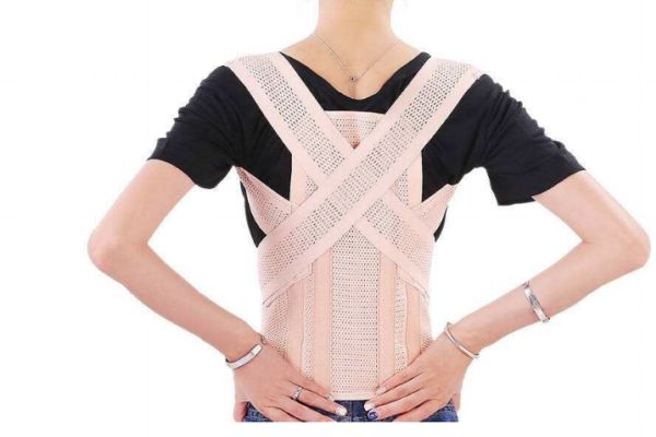 驼背是怎么引起的,驼背是什么原因造成的