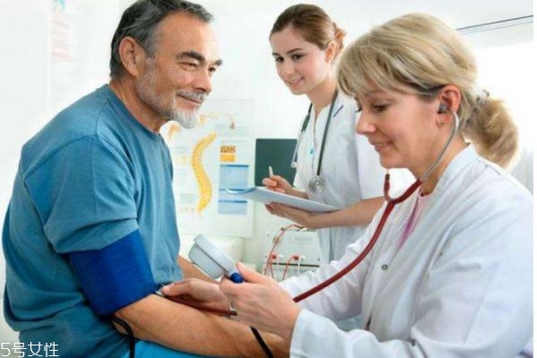 高血压有什么危害呢,血压高有啥危害 高血压有什么危害呢,血压高有啥危害