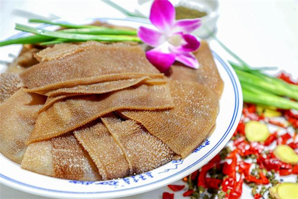 黄喉好吃还是毛肚好吃,黄喉和毛肚哪个贵