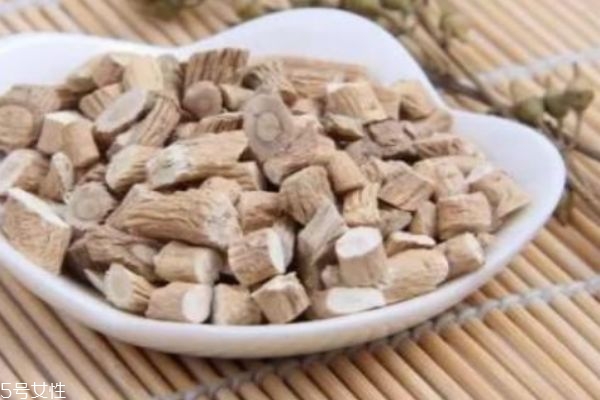 板蓝根成份有哪些,板蓝根的成分和作用