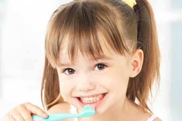 儿童含氟牙膏好吗,儿童蛀牙用什么牙膏好