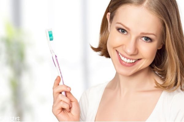 牙膏是含氟好还是不含氟好,有氟牙膏好还是无氟牙膏好