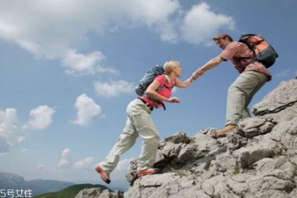 爬山吃什么补充能量最佳,爬山吃什么补充能量 8426 爬山吃什么补充能量最佳,爬山吃什么补充能量 8426
