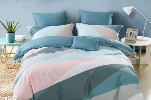 被子怎么晒才能去螨虫,怎样晒被子可以杀螨虫