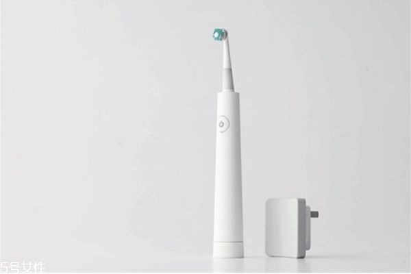 电动牙刷怎么换电池,电动牙刷如何充电 电动牙刷怎么换电池,电动牙刷如何充电