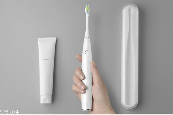 电动牙刷怎样换刷头,电动牙刷头怎么更换?