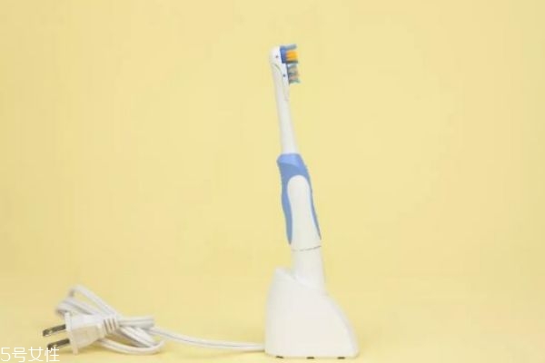 电动牙刷买回来需要充电吗,电动牙刷买回来先充电还是用完充电 电动牙刷买回来需要充电吗,电动牙刷买回来先充电还是用完充电