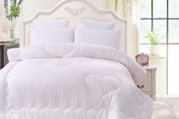 羊毛被怎么洗涤和保养方法,羊毛被怎么清洗