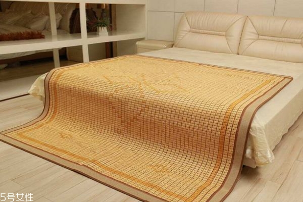 什么的凉席,夏天用什么凉席最好 什么的凉席,夏天用什么凉席最好