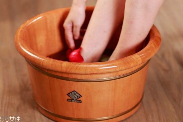 用丹参泡脚有什么好处,丹参泡脚的功效和作用机理