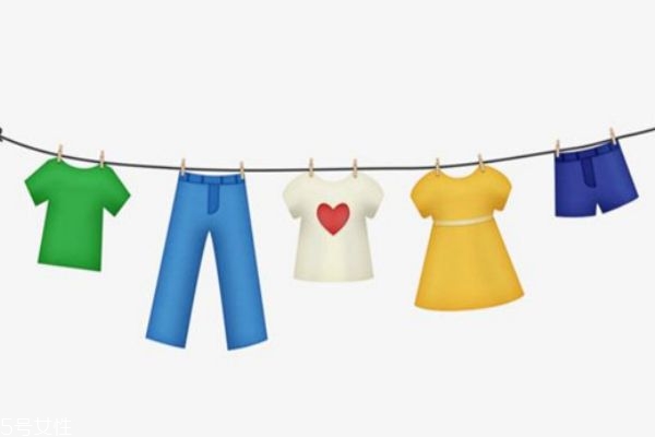 回南天衣服怎么避免发霉,在南方衣服发霉了怎么办