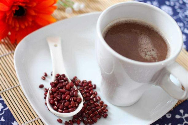 红豆豆浆热量多少,豆浆热量很高