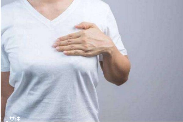 女性经期乳房胀痛是怎么回事,姨妈来乳房胀痛怎么办 女性经期乳房胀痛是怎么回事,姨妈来乳房胀痛怎么办