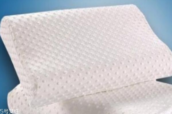 乳胶枕鉴别方法提拉旋转,乳胶枕鉴别方法和图片