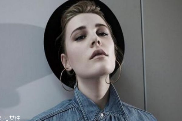 耳洞增生耳钉带不上,打了耳钉耳朵痛怎么办