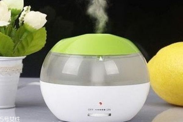 加湿器里的水多久换一次?,加湿器一般多久加一次水