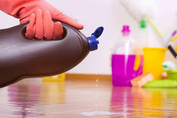 木地板多长时间打蜡保养一次,实木地板多久打蜡一次