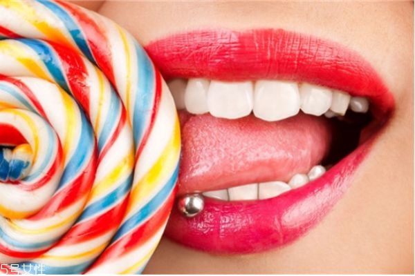 口臭治得好吗,和有口臭的人接吻会不会传染