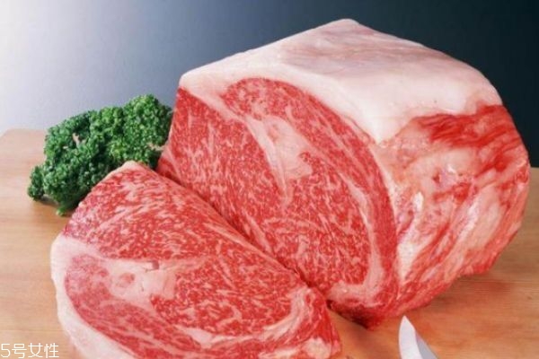 排骨焯水用冷水还是热水多长时间,排骨炖前要焯水吗