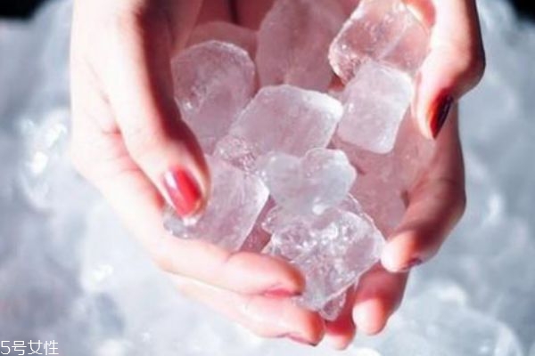 眼睛老充血是什么原因?怎么治?,眼睛充血怎么办快速消除