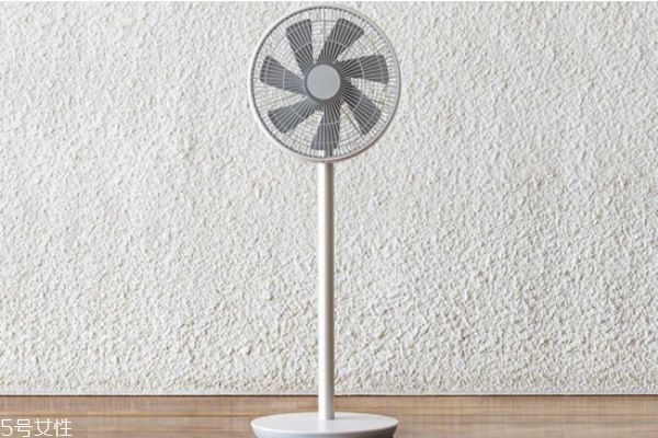风扇类型有哪几种,小型电风扇有几种 风扇类型有哪几种,小型电风扇有几种