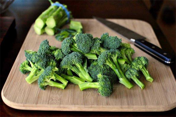 西兰花能提高免疫力吗,坚持吃西兰花的功效