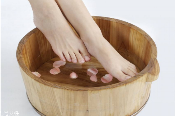 女生体寒泡脚有用吗,体寒泡脚有用吗