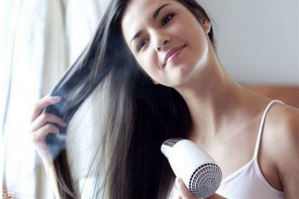 吹风机里面怎么清理,吹风机进风口怎么清理