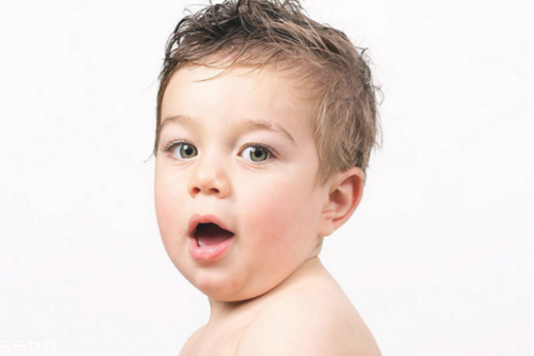 小孩子嘴巴长白色泡泡怎么回事,宝宝嘴巴上火起泡怎么快速消除 小孩子嘴巴长白色泡泡怎么回事,宝宝嘴巴上火起泡怎么快速消除