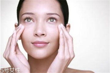 怎样能快速消肿眼睛,眼睛上面肿了怎么办才能消肿