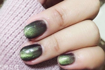 灰甲液哺乳期妈妈可以用吗,灰指甲哺乳期可以用药吗