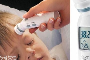 体温计是额头的好还是耳朵的好,电子体温计耳朵和额头哪个好