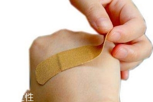 创可贴会留疤吗,贴创可贴会留疤吗