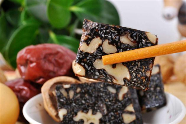 阿胶糕发苦是怎么回事,阿胶糕有点苦是什么原因 阿胶糕发苦是怎么回事,阿胶糕有点苦是什么原因