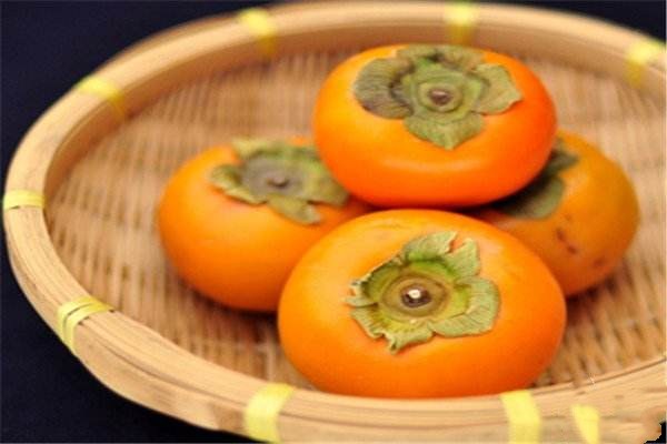 吃大柿子好吗,脆柿子皮能吃吗