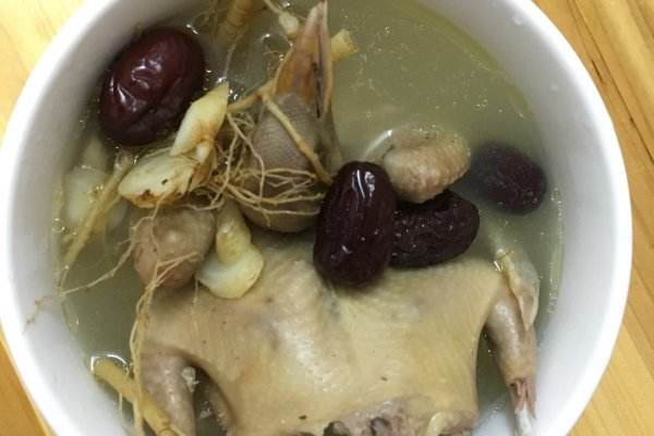 鸽子汤怎么炖最营养男士补肾,怎样做鸽子汤补血补气