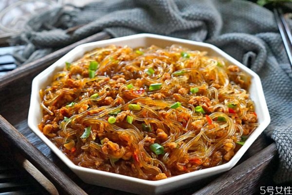 啥是蚂蚁上树,蚂蚁上树的树是什么