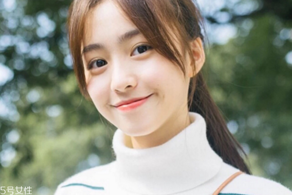 化妆后卡粉,一定妆就卡粉