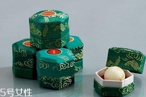 安宫牛黄丸是补药吗?,安宫牛黄丸是中药吗 安宫牛黄丸是补药吗?,安宫牛黄丸是中药吗