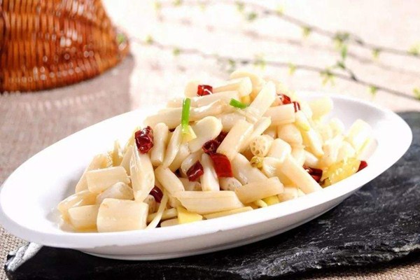 藕带要削皮吗?,藕要削皮的吗