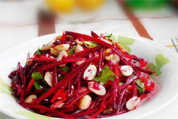 甜菜根发芽了能吃吗,甜菜根能生吃吗